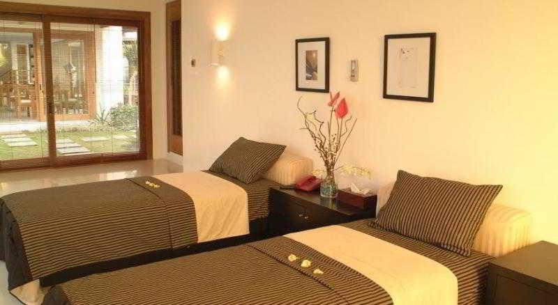 Villa Hening Jimbaran Habitación foto